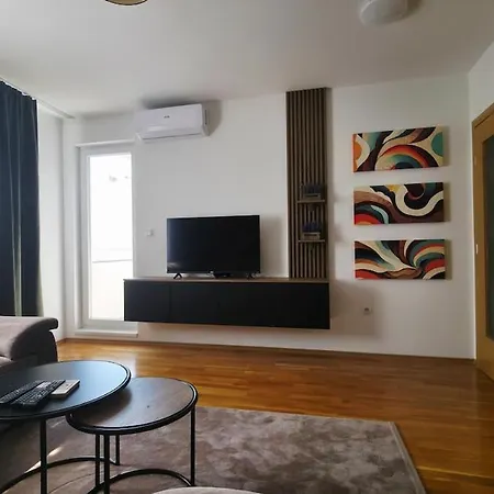 Modern Luxury & Free Parking Donje Mladice