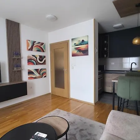 Modern Luxury & Free Parking Donje Mladice