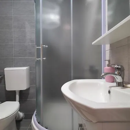 Modern Luxury & Free Parking Apartment *